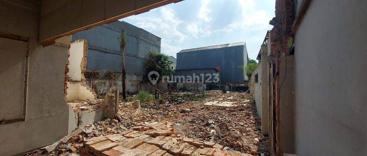 Dijual Bangunan Tua Untuk Ruang Usaha Hitung Tanah Di Dago 1