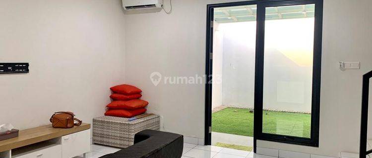 Dijual Rumah Nyaman 2 Lantai Summarecon Cluster Dayana Baru 1