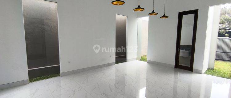 Dijual Rumah Lux Modern Bangunan Baru Setiabudi Regency 1