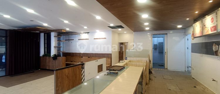 For Rent, Very Strategic Business Space on Jalan Dago Bagus. 1
