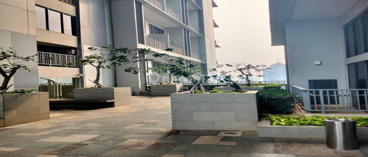 Disewakan Kantor Modern Dengan Private Garden di Soho Pancoran 1