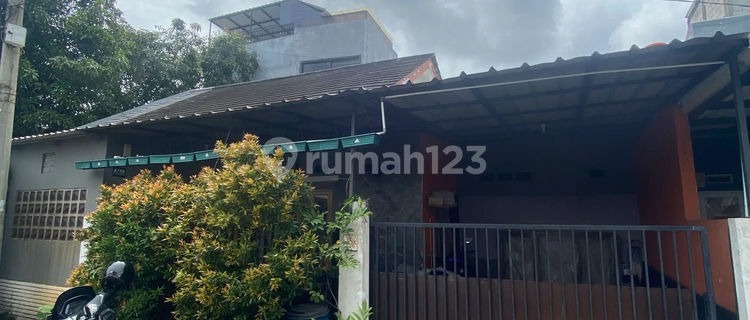SHM House 3 Bedrooms 15 Minutes to Pondok Cabe Terminal East Facing J39818 1