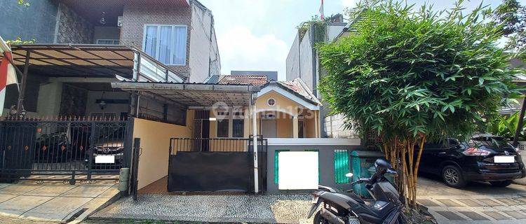 Rumah Strategis Semi Furnished 8 Mnt ke Universitas Terbuka Tangsel J25490 1