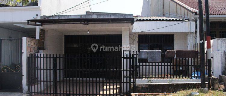 Rumah Seken Terawat 15 Menit ke Stasiun Cakung SHM Hadap Timur J18300 1