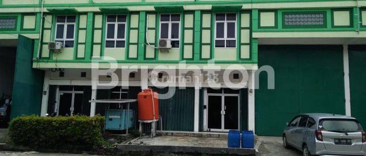 Gudang serba Guna siap pakai lokasi Area Per Gudangan 1