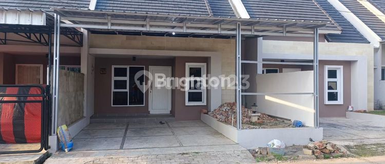 Di Jual Cepattt! Rumah dalam komplek 1