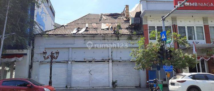 Nego Sampai Jadi gedung Di Jalan Raya Tunjungan Surabaya Jawa Timur , Gedung 1 Lantai 1