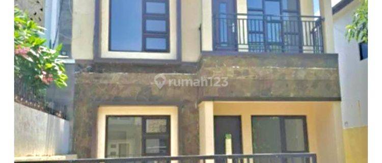 Rumah Modern Unfurnished 10 Menit Ke Pantai Jimbaran  1