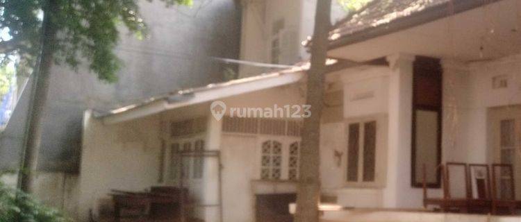 Rumah Tua Hitung Tanah, Menteng, Jakarta Pusat 1