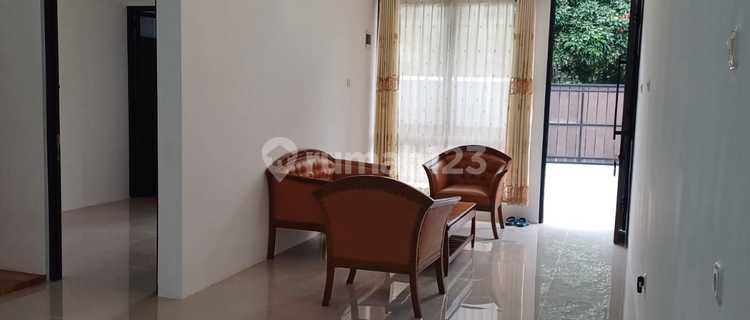 rumah siap huni semi furnished di Gegerkalong  1