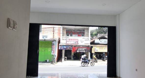 Sewa ruko baru 2 lantai di mainroad raya Lembang  1