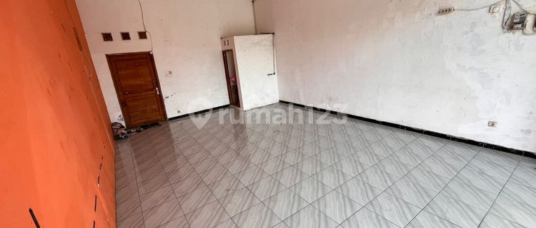 Ready-to-Use Strategic Location by the Bustling Mayor Kusmanto Main Road 1