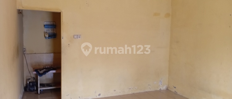 Ready-to-Use Shophouse, Strategic Location by the Main Road 1