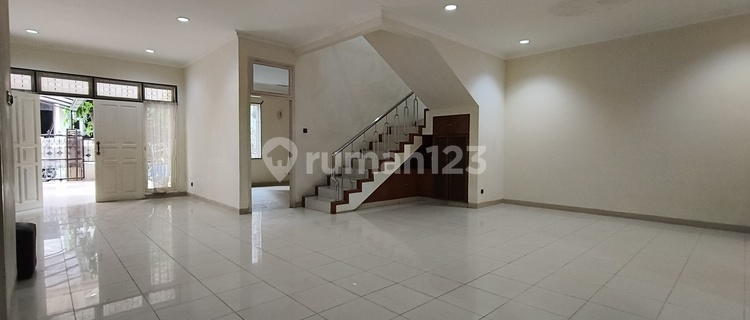 Janur Elok Prime Blok, Boulevard Jalan Lebar 1