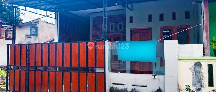 Rumah Second Strategis dekat Puskesmas Klodran 1