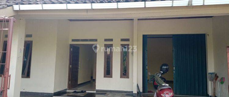 Rumah Disewakan Selatan Kampus UII Kaliurang, Sleman, yogyakarta 1