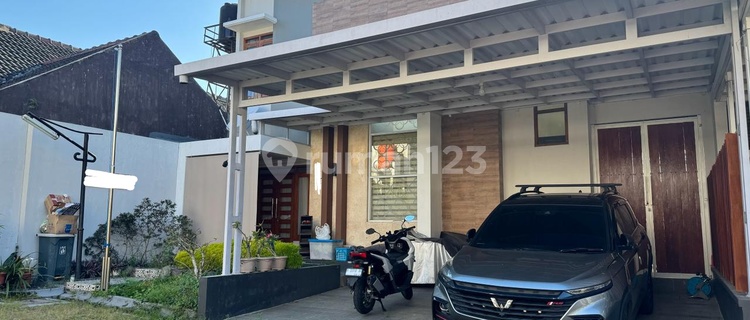 Dijual Rumah Cantik Full Furnished 2 Lt Di Perumahan Grand Tlogo Adi One Gate System 1