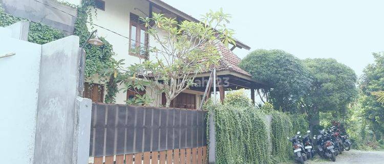 Dijual Villa Estetik 2 Lantai Ada Kolam Renang 1