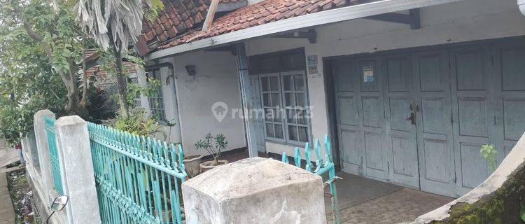 Dijual.rumah.hitung Tanah.lingkungan Perkotaan Banjar SHM - Sertifikat Hak Milik di Jl.Muhamad Ahmad Banjar, Banjar 1