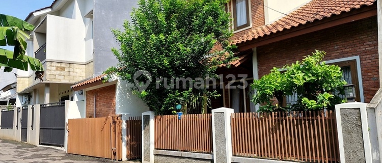 Rumah Tanah Luas Nyaman Asri di Jagakarsa 1