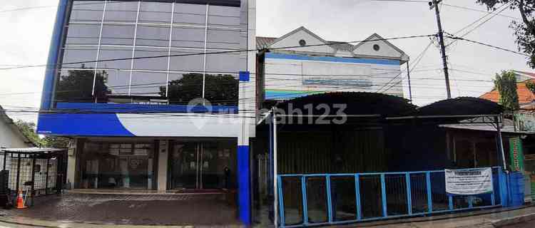2 Attached Shophouses on the Main Road of Banyuwangi City 1