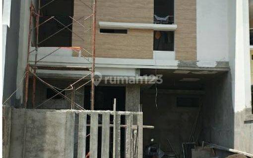 Dijual Rumah SHM di Nginden Intan Barat Surabaya 1