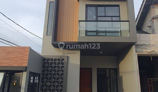 Rumah 2 lantai lokasi strategis di pamulang 1