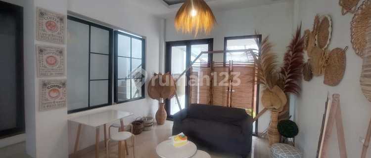 For Sale Active Boarding House Guest House in Sayap Setraduta 1