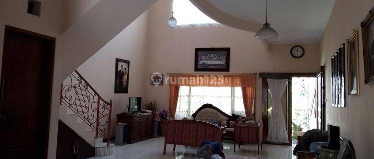 Rumah siap huni di Jl. Setraindah  1