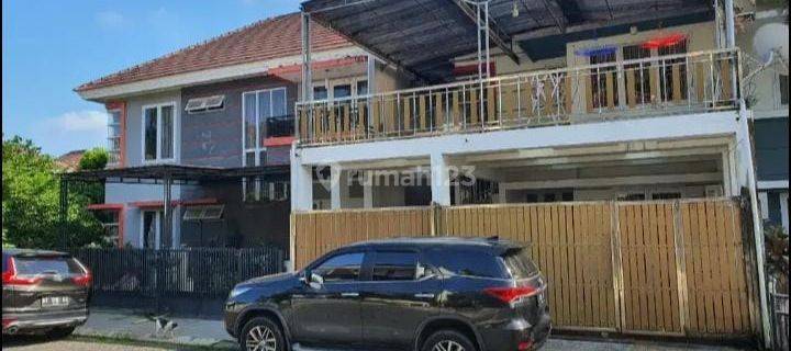 Rumah modern tingkat 2 diperumahan elite 1