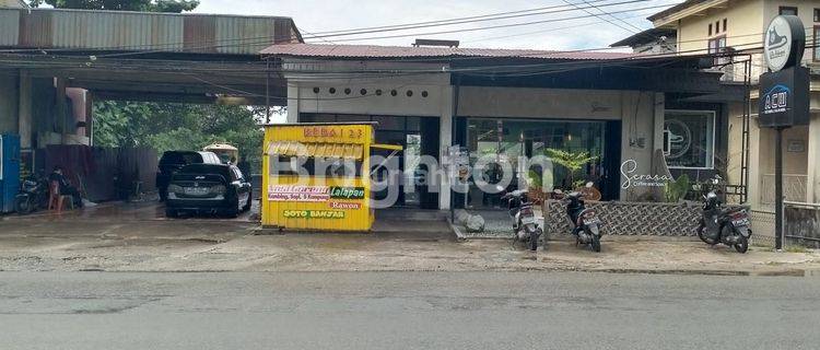 Paket Special  banget di pinggir Jalan Raya utama 1