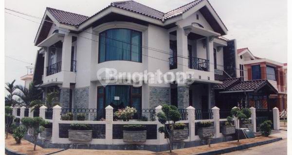 Hunian Hook di dalam perumahan dekat pantai 1