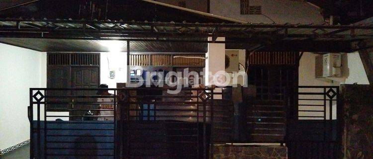 Rumah Full Furnish dekat kelurahan Graha  1