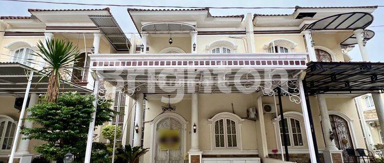 RUMAH TOWNHOUSE CANTIK FULL FURNISHED DI KOMPLEK PERUMAHAN 1