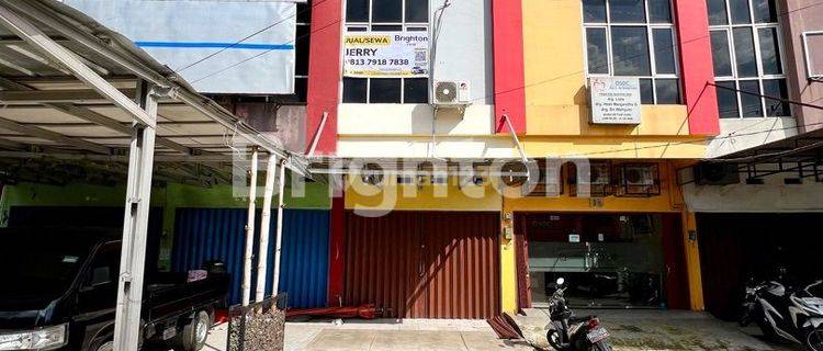 RUKO 1 PINTU LOKASI STRATEGIS  SIAP PAKAI DI DI DAERAH SAKO 1