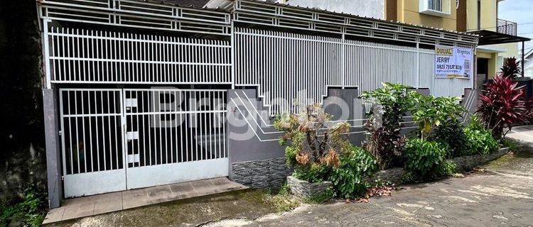 RUMAH 1 LANTAI BAGUS SIAP HUNI DI TENGAH KOTA PALEMBANG DI DAERAH KEDAMAIAN 1