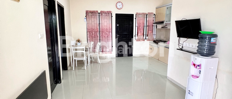 RUMAH FULL FURNISHED CANTIK DAN NYAMAN SIAP PAKAI DI DALAM KOMPLEK CLUSTER 1
