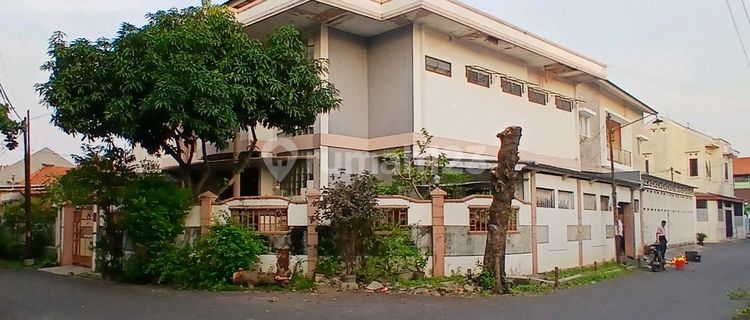 Rumah Dipusat Kota 1