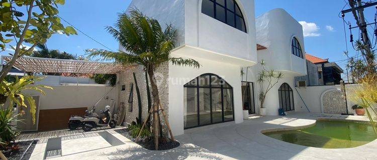 For Sale (Leasehold) Brand New 3 Bedrooms Summer Huis Villa 1