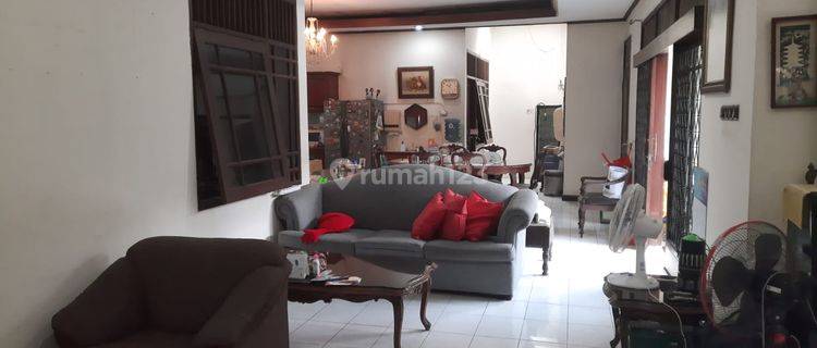 For Rent Or Sale 6 + 2 Bedroom Rumah di Pasar Minggu 1