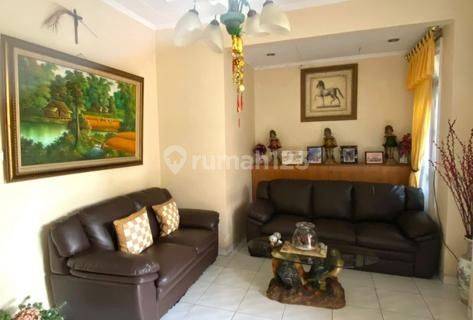 Rumah 2 Lantai Luas 200m2 Type 4+1kt di Perumahan Taman Kencana Cengkareng Barat Jakarta Barat 1