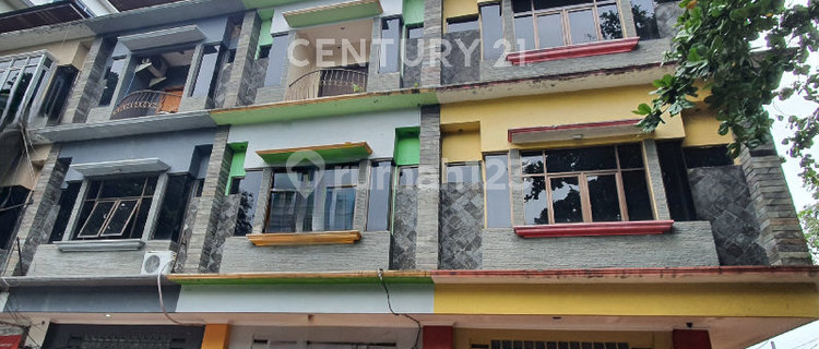 3-Story Shop-House Ready for Use in Suci Area, Jl. Pahlawan, Surapati, Bandung 1