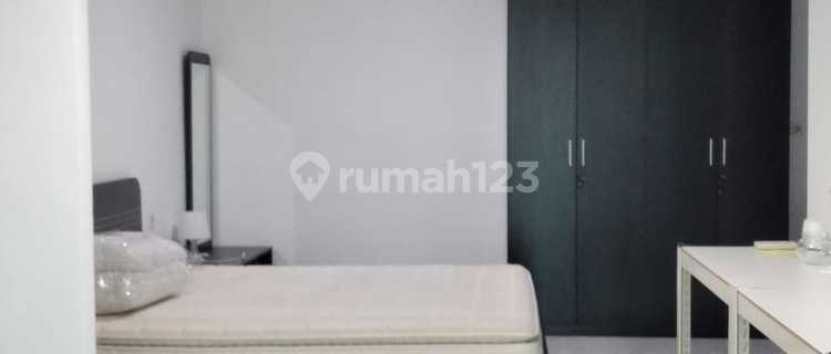 Di Sewakan Unit Apartemen Manhattan Full Furnish & Lux 1