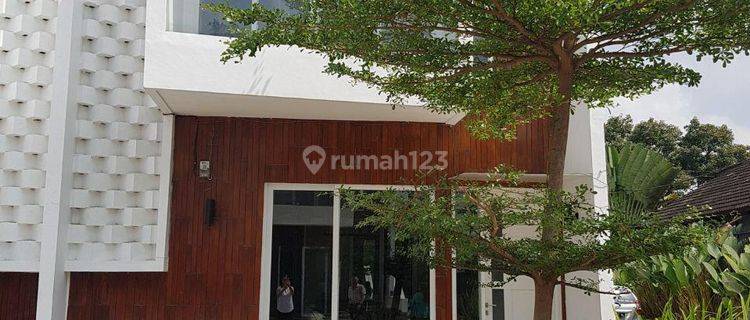 Rumah Idaman Keluarga 2 Lantai Sangat Strategis  1