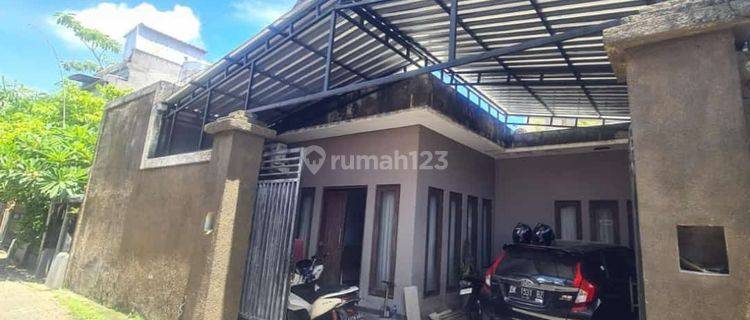 Jual rumah di jln nangka Denpasar Bali Indonesia  1