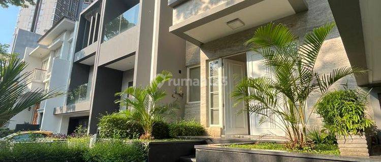 Rumah Mewah view Danau Gold Coast Pik semi furnish 15.5M nego SHM 1