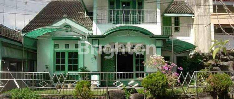 RUMAH BESAR 2 LANTAI FULL FURNISHED DI PERUMAHAN BALIKPAPAN BARU 1