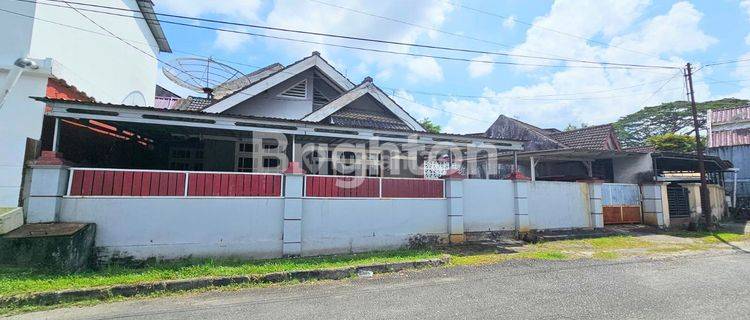 RUMAH DAN TANAH LUAS DI BALIKPAPAN BARU 1