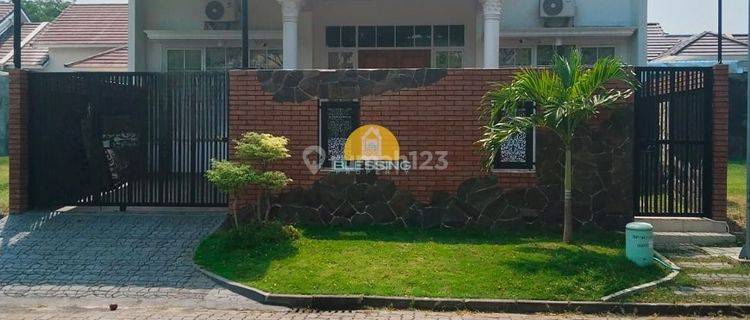 Hunian Rumah Cantik di Kawasan Elit Semarang Barat 1