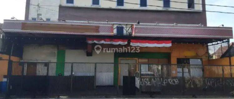 Dijual restaurant dan kost2 an lokasi strategis 1